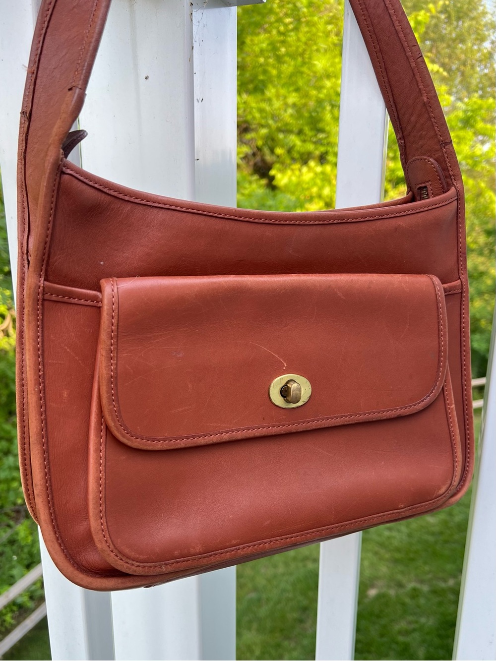 COACH Vintage Turnlock Shoulder bag Brown Leather Classic Elegant Design HandBag - Picture 5 of 13